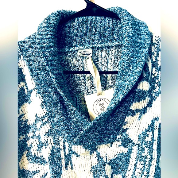 URBAN RENEWAL by Urban Outfitters recycled vintage clothing unique sweater. S-L - Picture 3 of 7